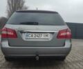 Сірий Мерседес Е-Клас, об'ємом двигуна 2.2 л та пробігом 300 тис. км за 11999 $, фото 2 на Automoto.ua
