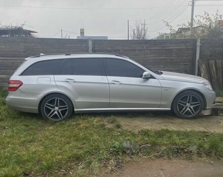 Сірий Мерседес Е-Клас, об'ємом двигуна 2.1 л та пробігом 3 тис. км за 6500 $, фото 2 на Automoto.ua