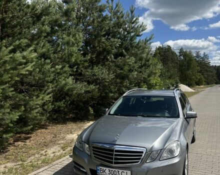 Сірий Мерседес Е-Клас, об'ємом двигуна 2.2 л та пробігом 193 тис. км за 9500 $, фото 5 на Automoto.ua