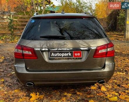 Серый Мерседес Е-Класс, объемом двигателя 3 л и пробегом 350 тыс. км за 10990 $, фото 7 на Automoto.ua