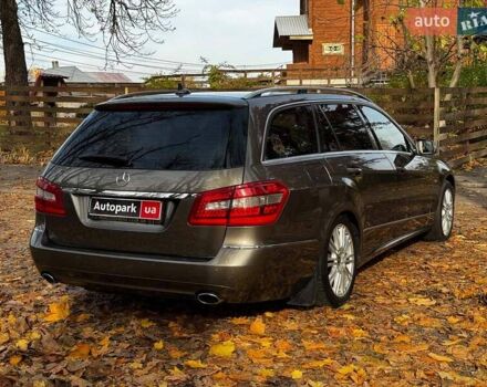 Серый Мерседес Е-Класс, объемом двигателя 3 л и пробегом 350 тыс. км за 10990 $, фото 6 на Automoto.ua