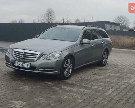 Сірий Мерседес Е-Клас, об'ємом двигуна 2.2 л та пробігом 300 тис. км за 11999 $, фото 3 на Automoto.ua