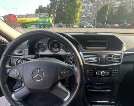 Сірий Мерседес Е-Клас, об'ємом двигуна 2.2 л та пробігом 351 тис. км за 12999 $, фото 23 на Automoto.ua