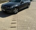 Серый Мерседес Е-Класс, объемом двигателя 2.2 л и пробегом 310 тыс. км за 10800 $, фото 3 на Automoto.ua