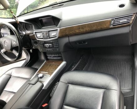 Серый Мерседес Е-Класс, объемом двигателя 2.2 л и пробегом 315 тыс. км за 12900 $, фото 15 на Automoto.ua