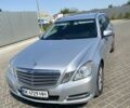 Сірий Мерседес Е-Клас, об'ємом двигуна 2.1 л та пробігом 237 тис. км за 12500 $, фото 1 на Automoto.ua