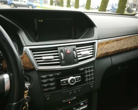 Серый Мерседес Е-Класс, объемом двигателя 2.14 л и пробегом 318 тыс. км за 13800 $, фото 15 на Automoto.ua