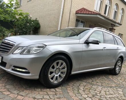 Серый Мерседес Е-Класс, объемом двигателя 2.2 л и пробегом 315 тыс. км за 12900 $, фото 3 на Automoto.ua