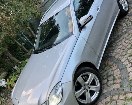 Серый Мерседес Е-Класс, объемом двигателя 2.2 л и пробегом 315 тыс. км за 12900 $, фото 1 на Automoto.ua