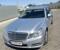 Сірий Мерседес Е-Клас, об'ємом двигуна 2.1 л та пробігом 237 тис. км за 12500 $, фото 1 на Automoto.ua