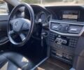 Сірий Мерседес Е-Клас, об'ємом двигуна 2.1 л та пробігом 237 тис. км за 12500 $, фото 9 на Automoto.ua