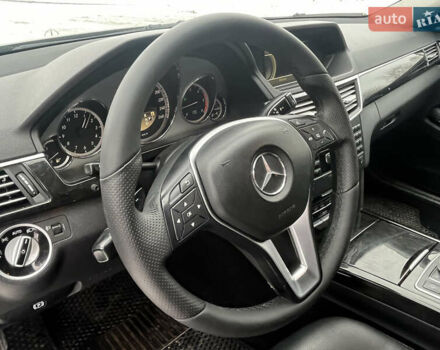 Серый Мерседес Е-Класс, объемом двигателя 0 л и пробегом 296 тыс. км за 11400 $, фото 3 на Automoto.ua