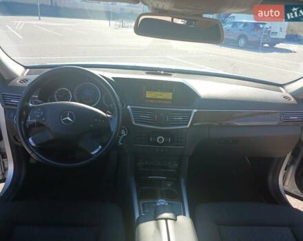 Мерседес Е-Класс 2012 в Виннице на Automoto.ua Серый Мерседес Е-Класс, объемом двигателя 2.14 л и пробегом 327 тыс. км за 10500 $, фото 4 на Automoto.ua