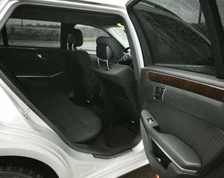 Серый Мерседес Е-Класс, объемом двигателя 2.14 л и пробегом 318 тыс. км за 13800 $, фото 9 на Automoto.ua