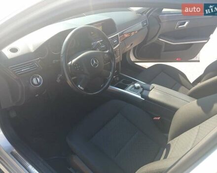 Мерседес Е-Класс 2012 в Виннице на Automoto.ua Серый Мерседес Е-Класс, объемом двигателя 2.14 л и пробегом 327 тыс. км за 10500 $, фото 5 на Automoto.ua