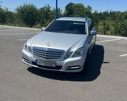 Сірий Мерседес Е-Клас, об'ємом двигуна 2.1 л та пробігом 307 тис. км за 13900 $, фото 2 на Automoto.ua