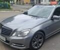 Серый Мерседес Е-Класс, объемом двигателя 3 л и пробегом 342 тыс. км за 15800 $, фото 2 на Automoto.ua