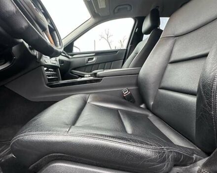 Серый Мерседес Е-Класс, объемом двигателя 2.14 л и пробегом 319 тыс. км за 14999 $, фото 25 на Automoto.ua