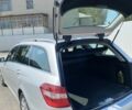 Сірий Мерседес Е-Клас, об'ємом двигуна 2.1 л та пробігом 237 тис. км за 12500 $, фото 19 на Automoto.ua