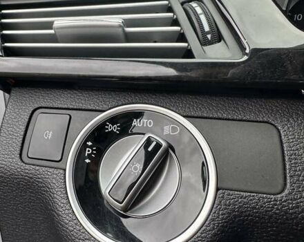 Серый Мерседес Е-Класс, объемом двигателя 2.14 л и пробегом 319 тыс. км за 14999 $, фото 40 на Automoto.ua