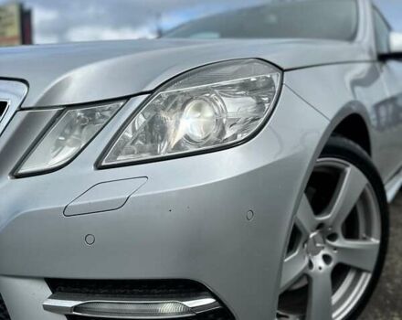 Серый Мерседес Е-Класс, объемом двигателя 2.14 л и пробегом 319 тыс. км за 14999 $, фото 2 на Automoto.ua