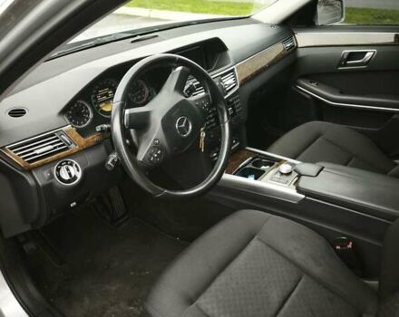 Серый Мерседес Е-Класс, объемом двигателя 2.14 л и пробегом 318 тыс. км за 13800 $, фото 13 на Automoto.ua