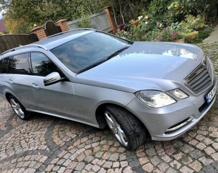 Серый Мерседес Е-Класс, объемом двигателя 2.2 л и пробегом 315 тыс. км за 12900 $, фото 2 на Automoto.ua