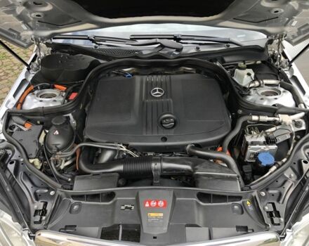 Серый Мерседес Е-Класс, объемом двигателя 2.2 л и пробегом 315 тыс. км за 12900 $, фото 6 на Automoto.ua