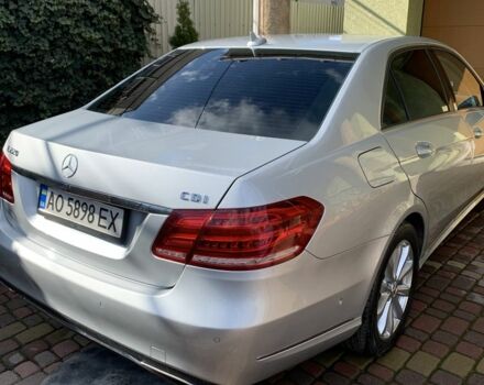 Серый Мерседес Е-Класс, объемом двигателя 2.1 л и пробегом 260 тыс. км за 18300 $, фото 2 на Automoto.ua