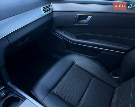 Мерседес Е-Класс 2013 в Львове на Automoto.ua Серый Мерседес Е-Класс, объемом двигателя 2.1 л и пробегом 198 тыс. км за 18590 $, фото 25 на Automoto.ua