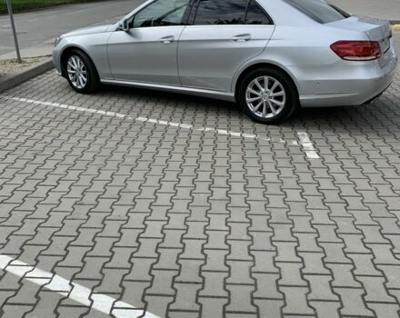 Серый Мерседес Е-Класс, объемом двигателя 2.1 л и пробегом 260 тыс. км за 18300 $, фото 9 на Automoto.ua