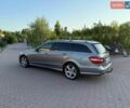 Серый Мерседес Е-Класс, объемом двигателя 2.2 л и пробегом 250 тыс. км за 11950 $, фото 6 на Automoto.ua