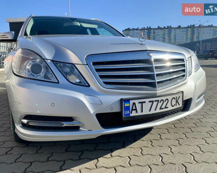Сірий Мерседес Е-Клас, об'ємом двигуна 2.2 л та пробігом 320 тис. км за 11500 $, фото 9 на Automoto.ua