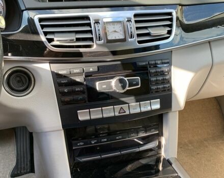 Серый Мерседес Е-Класс, объемом двигателя 2.1 л и пробегом 260 тыс. км за 18300 $, фото 6 на Automoto.ua