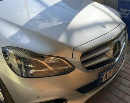 Серый Мерседес Е-Класс, объемом двигателя 2.1 л и пробегом 260 тыс. км за 18300 $, фото 1 на Automoto.ua