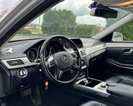 Серый Мерседес Е-Класс, объемом двигателя 2.1 л и пробегом 286 тыс. км за 14500 $, фото 4 на Automoto.ua