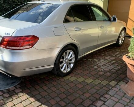 Серый Мерседес Е-Класс, объемом двигателя 2.1 л и пробегом 260 тыс. км за 18300 $, фото 5 на Automoto.ua