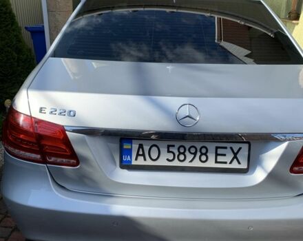 Серый Мерседес Е-Класс, объемом двигателя 2.1 л и пробегом 260 тыс. км за 18300 $, фото 4 на Automoto.ua