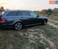 Серый Мерседес Е-Класс, объемом двигателя 2.2 л и пробегом 500 тыс. км за 12500 $, фото 1 на Automoto.ua