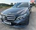 Серый Мерседес Е-Класс, объемом двигателя 2.1 л и пробегом 375 тыс. км за 14400 $, фото 1 на Automoto.ua