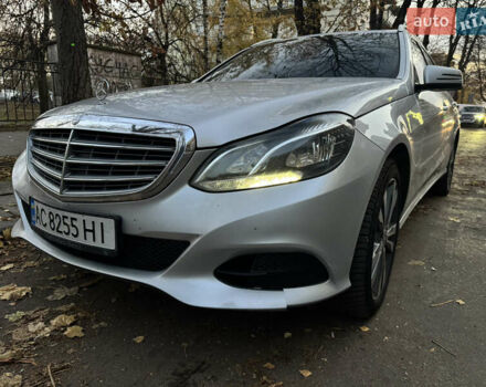 Серый Мерседес Е-Класс, объемом двигателя 2.2 л и пробегом 280 тыс. км за 10399 $, фото 3 на Automoto.ua