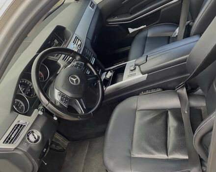 Серый Мерседес Е-Класс, объемом двигателя 2.2 л и пробегом 280 тыс. км за 10399 $, фото 11 на Automoto.ua