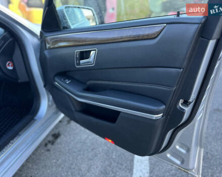 Сірий Мерседес Е-Клас, об'ємом двигуна 2.2 л та пробігом 217 тис. км за 13350 $, фото 12 на Automoto.ua