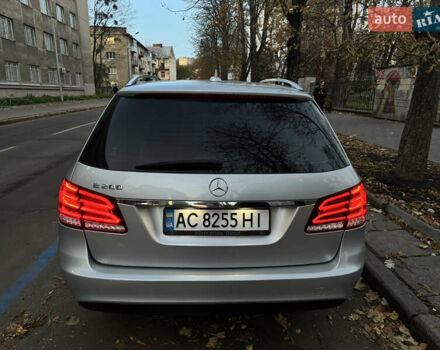 Серый Мерседес Е-Класс, объемом двигателя 2.2 л и пробегом 280 тыс. км за 10399 $, фото 6 на Automoto.ua
