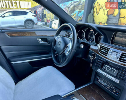 Сірий Мерседес Е-Клас, об'ємом двигуна 2.2 л та пробігом 217 тис. км за 13350 $, фото 39 на Automoto.ua