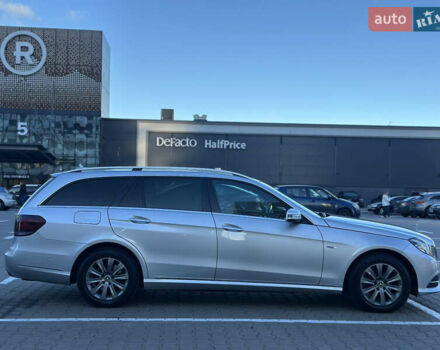 Сірий Мерседес Е-Клас, об'ємом двигуна 2.2 л та пробігом 217 тис. км за 13350 $, фото 61 на Automoto.ua