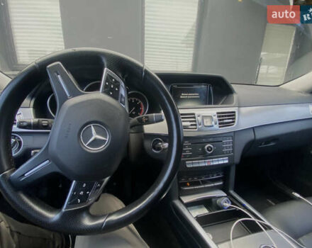 Серый Мерседес Е-Класс, объемом двигателя 2.2 л и пробегом 280 тыс. км за 10399 $, фото 13 на Automoto.ua