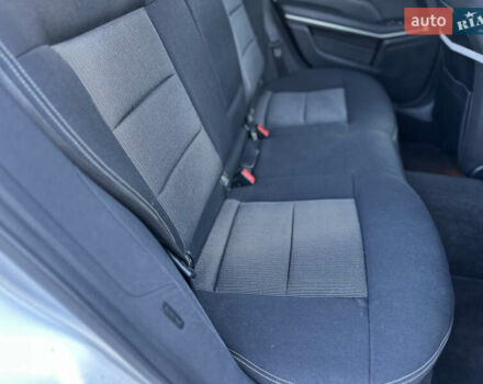 Сірий Мерседес Е-Клас, об'ємом двигуна 2.2 л та пробігом 217 тис. км за 13350 $, фото 44 на Automoto.ua