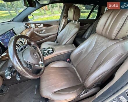 Серый Мерседес Е-Класс, объемом двигателя 3 л и пробегом 120 тыс. км за 23900 $, фото 26 на Automoto.ua