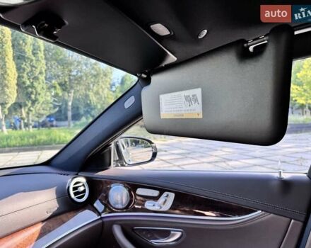 Серый Мерседес Е-Класс, объемом двигателя 3 л и пробегом 120 тыс. км за 23900 $, фото 17 на Automoto.ua